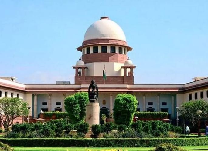 Indians from abroad should stay wherever they are, Supreme Court directs | विदेशातील भारतीयांनी आहे तिथेच थांबावे, सर्वोच्च न्यायालयाची सूचना Indians from abroad should stay wherever they are, Supreme Court directs | विदेशातील भारतीयांनी आहे तिथेच थांबावे, सर्वोच्च न्यायालयाची सूचना