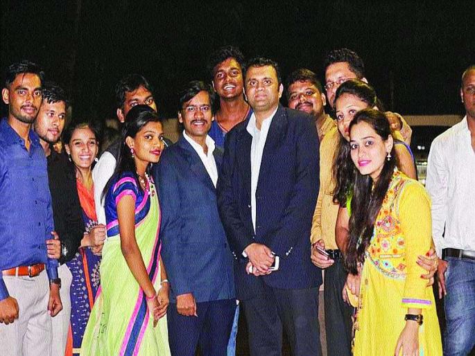 Education led to life and became 'IPS' | शिक्षक दिन : शिक्षणामुळे आयुष्य घडले आणि ‘आयपीएस’ झालो Education led to life and became 'IPS' | शिक्षक दिन : शिक्षणामुळे आयुष्य घडले आणि ‘आयपीएस’ झालो