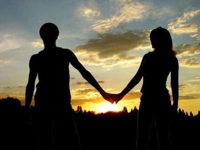 prayagraj love story The boyfriend did not jump into the river with her, the girlfriend filed a case | सोबत उडी मारून जीव देण्यातही धोका! प्रियकरानं नदीत उडी मारलीच नाही, प्रेयसीनं दाखल केला गुन्हा prayagraj love story The boyfriend did not jump into the river with her, the girlfriend filed a case | सोबत उडी मारून जीव देण्यातही धोका! प्रियकरानं नदीत उडी मारलीच नाही, प्रेयसीनं दाखल केला गुन्हा