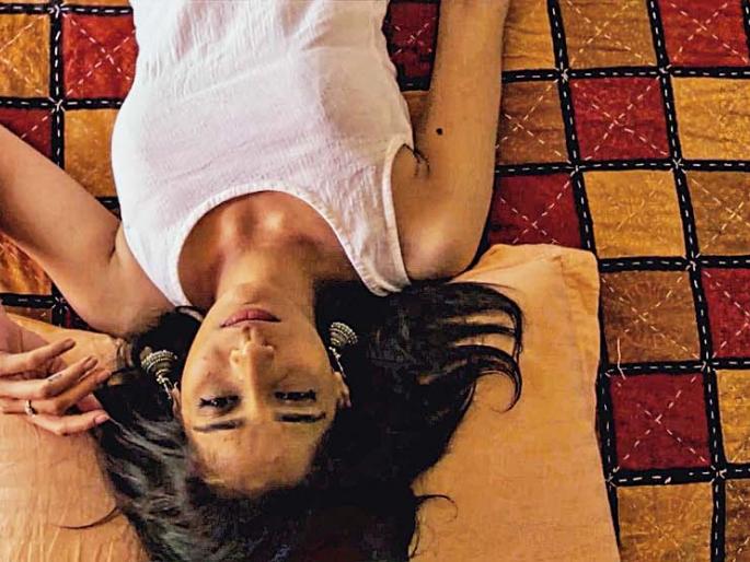 In between - did you see the short film? | इन बिटवीन- डोक्याला भुंगा लावणारी ही शॉर्टफिल्म पाहिली का? In between - did you see the short film? | इन बिटवीन- डोक्याला भुंगा लावणारी ही शॉर्टफिल्म पाहिली का?