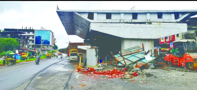 There is an increase in problems under highway quadrangle | महामार्ग चौपदरीकरणांतर्गत समस्यांमध्ये होतेय वाढ There is an increase in problems under highway quadrangle | महामार्ग चौपदरीकरणांतर्गत समस्यांमध्ये होतेय वाढ