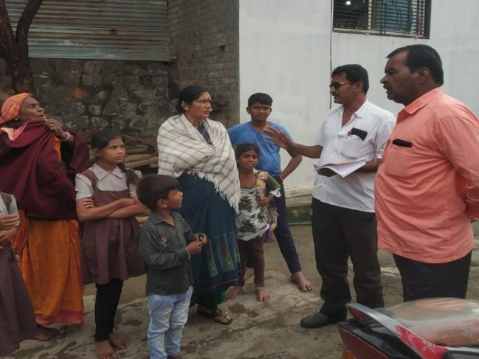 Poisoning from fasting Bhagar; 16 people including pregnant women suffer from nausea, vomiting | उपवासाच्या भगरीतून विषबाधा; गर्भवती महिलेसह १६ लोकांना मळमळ, उलटीचा त्रास Poisoning from fasting Bhagar; 16 people including pregnant women suffer from nausea, vomiting | उपवासाच्या भगरीतून विषबाधा; गर्भवती महिलेसह १६ लोकांना मळमळ, उलटीचा त्रास