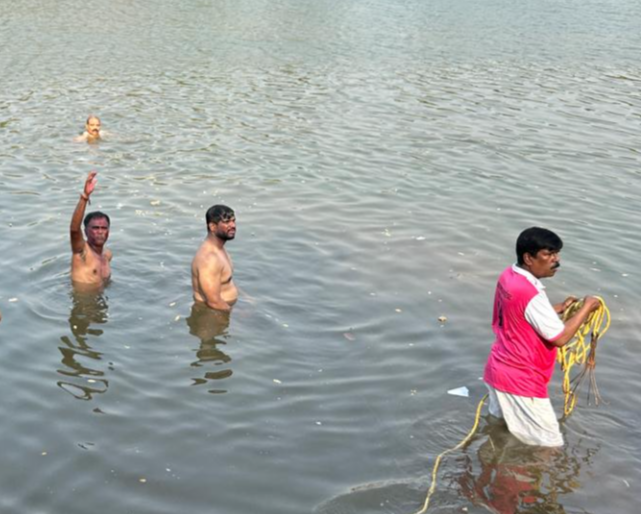 Four people who came to swim in the river after playing Rangpanchami drowned to death | रंगांची उधळण करून नदीवर पोहण्यासाठी आलेल्या चौघांचा बुडून मृत्यू Four people who came to swim in the river after playing Rangpanchami drowned to death | रंगांची उधळण करून नदीवर पोहण्यासाठी आलेल्या चौघांचा बुडून मृत्यू