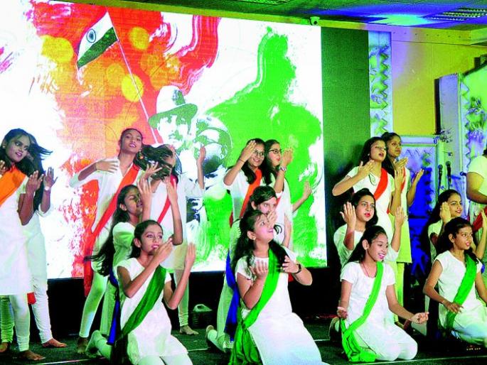 The color of patriotism on the eve of independence in Nagpur | नागपुरात स्वातंत्र्याच्या पूर्वसंध्येला देशभक्तीचा रंग
