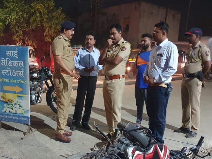 Friend's father stabbed to death, incident in town hall area | मित्राच्या वडिलाचा चाकूने भोसकून खून, टाऊन हॉल परिसरातील घटना Friend's father stabbed to death, incident in town hall area | मित्राच्या वडिलाचा चाकूने भोसकून खून, टाऊन हॉल परिसरातील घटना