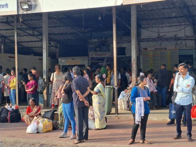 Water boat closed but Lalpari st bus Susat; Tourists took the support of ST bus in Alibaug | जलवाहतूक बंद पण लालपरी सुसाट; पर्यटकांनी घेतला एसटी बसचा आधार