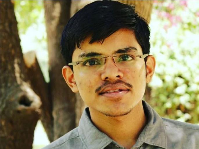 Father sold the house for education; struggling story of Pradip Singh who became an IAS | पेट्रोल पंपावरील कर्मचाऱ्याचा मुलगा IAS बनला; वाचा प्रदीप सिंह यांची संघर्षमय कहाणी Father sold the house for education; struggling story of Pradip Singh who became an IAS | पेट्रोल पंपावरील कर्मचाऱ्याचा मुलगा IAS बनला; वाचा प्रदीप सिंह यांची संघर्षमय कहाणी