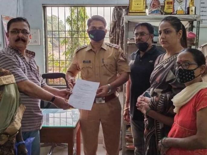 File charges against the officials responsible for the Ulhas River pollution case | उल्हास नदी प्रदूषण प्रकरणी जबाबदार असलेल्या अधिकाऱ्यांच्या विरोधात गुन्हे दाखल करा File charges against the officials responsible for the Ulhas River pollution case | उल्हास नदी प्रदूषण प्रकरणी जबाबदार असलेल्या अधिकाऱ्यांच्या विरोधात गुन्हे दाखल करा