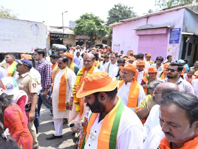 Mahayuti candidate's show of strength in Bhandup | महायुतीच्या उमेदवाराचे भांडुपमध्ये शक्तीप्रदर्शन Mahayuti candidate's show of strength in Bhandup | महायुतीच्या उमेदवाराचे भांडुपमध्ये शक्तीप्रदर्शन