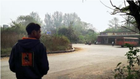 Bidi-cigarettes in public; No penalty | सार्वजनिक ठिकाणी खुशाल ओढा बिडी-सिगारेट; दंडच नाही Bidi-cigarettes in public; No penalty | सार्वजनिक ठिकाणी खुशाल ओढा बिडी-सिगारेट; दंडच नाही