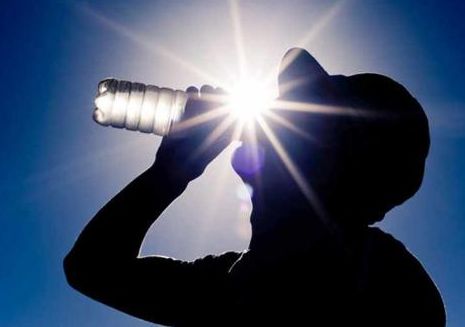 It was also promoted by the rising heat | वाढत्या उन्हामुळे प्रचारात लाहीलाही It was also promoted by the rising heat | वाढत्या उन्हामुळे प्रचारात लाहीलाही