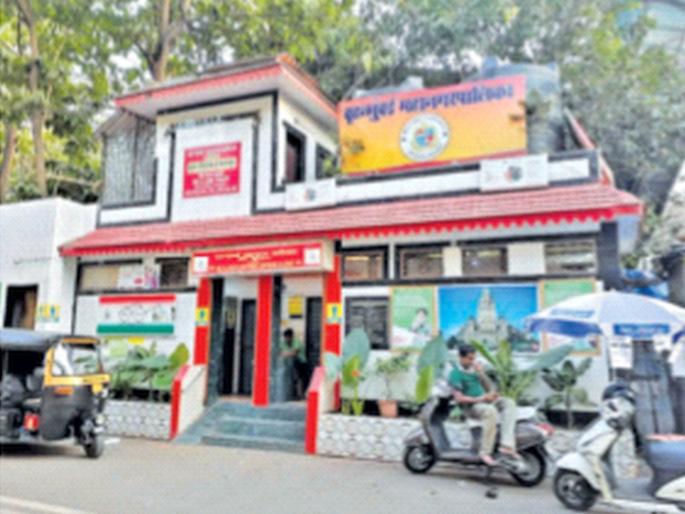 Eight thousand toilets, cost 1,300 crores | आठ हजार शौचालये, १,३०० कोटी खर्च Eight thousand toilets, cost 1,300 crores | आठ हजार शौचालये, १,३०० कोटी खर्च