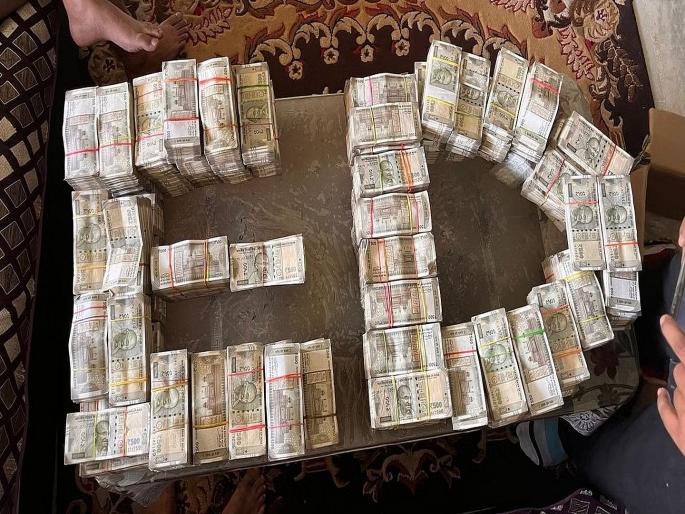 ED raid on former DMK leader Jaffer Sadiq; Property worth Rs 55 crore seized including luxurious bungalow, expensive car | माजी DMK नेत्यावर ईडीची धाड; आलिशान बंगला, महागड्या कारसह ५५ कोटींची संपत्ती जप्त ED raid on former DMK leader Jaffer Sadiq; Property worth Rs 55 crore seized including luxurious bungalow, expensive car | माजी DMK नेत्यावर ईडीची धाड; आलिशान बंगला, महागड्या कारसह ५५ कोटींची संपत्ती जप्त