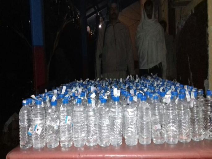 Seized liquor seized before inspection, farm eaten by fence; Shocking type in Kolhapur | जप्त दारू तपासणीपूर्वीच केली फस्त, कुंपणानेच खाल्ले शेत; कोल्हापुरातील धक्कादायक प्रकार Seized liquor seized before inspection, farm eaten by fence; Shocking type in Kolhapur | जप्त दारू तपासणीपूर्वीच केली फस्त, कुंपणानेच खाल्ले शेत; कोल्हापुरातील धक्कादायक प्रकार
