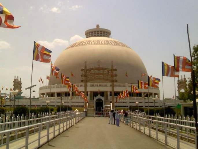Uproar over petition in HC against followers coming to Deekshabhoomi; 20 people filed intervention application | दीक्षाभूमीवर येणाऱ्या अनुयायांविरोधात हायकोर्टातील याचिकेवरून गदारोळ Uproar over petition in HC against followers coming to Deekshabhoomi; 20 people filed intervention application | दीक्षाभूमीवर येणाऱ्या अनुयायांविरोधात हायकोर्टातील याचिकेवरून गदारोळ