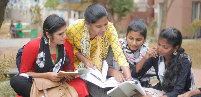 ... then 90% of colleges in Nagpur division will be closed! | ... तर बंद होतील नागपूर विभागातील ९० टक्के महाविद्यालये! ... then 90% of colleges in Nagpur division will be closed! | ... तर बंद होतील नागपूर विभागातील ९० टक्के महाविद्यालये!