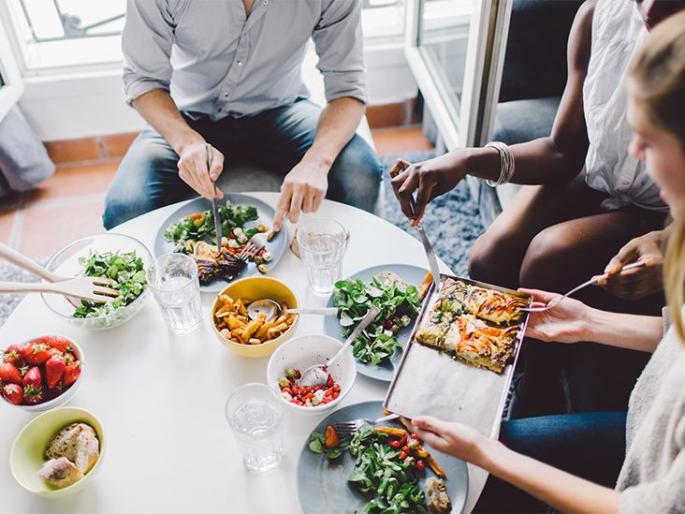 Vegetarian '5: 2 diet' plan in Britain! | ब्रिटनमध्ये शाकाहाराचा ‘५:२ डाएट’ प्लॅन! Vegetarian '5: 2 diet' plan in Britain! | ब्रिटनमध्ये शाकाहाराचा ‘५:२ डाएट’ प्लॅन!