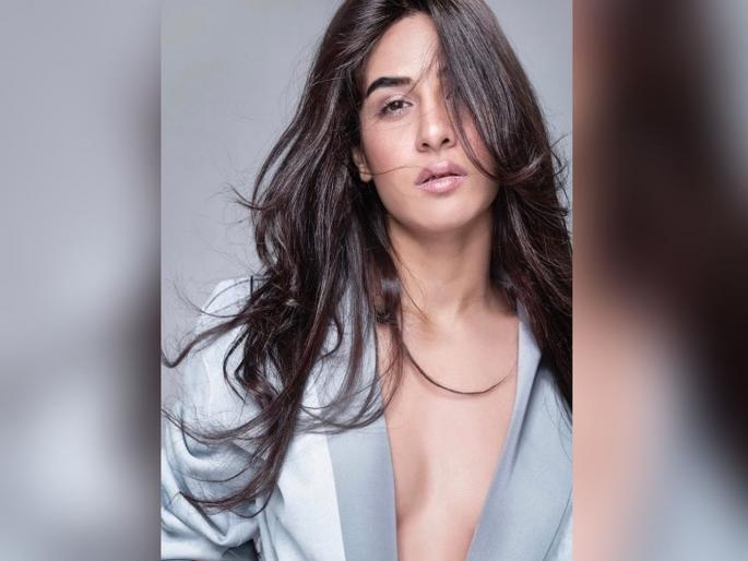 Marathi Actress Neha Khan is too hot and bold, see her photos Tjl | बॉलिवूडच्या भूमी पेडणेकर, कियारा अडवाणी आणि मलायकाला हॉटनेसमध्ये टक्कर देतेय ही मराठीमोळी अभिनेत्री Marathi Actress Neha Khan is too hot and bold, see her photos Tjl | बॉलिवूडच्या भूमी पेडणेकर, कियारा अडवाणी आणि मलायकाला हॉटनेसमध्ये टक्कर देतेय ही मराठीमोळी अभिनेत्री