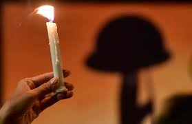 Without capitalizing on the situation, the children were raised on agricultural pension | परिस्थितीचं भांडवल न करता शेती अन् पेन्शनवर मुलांना उभं केलं पायावर Without capitalizing on the situation, the children were raised on agricultural pension | परिस्थितीचं भांडवल न करता शेती अन् पेन्शनवर मुलांना उभं केलं पायावर