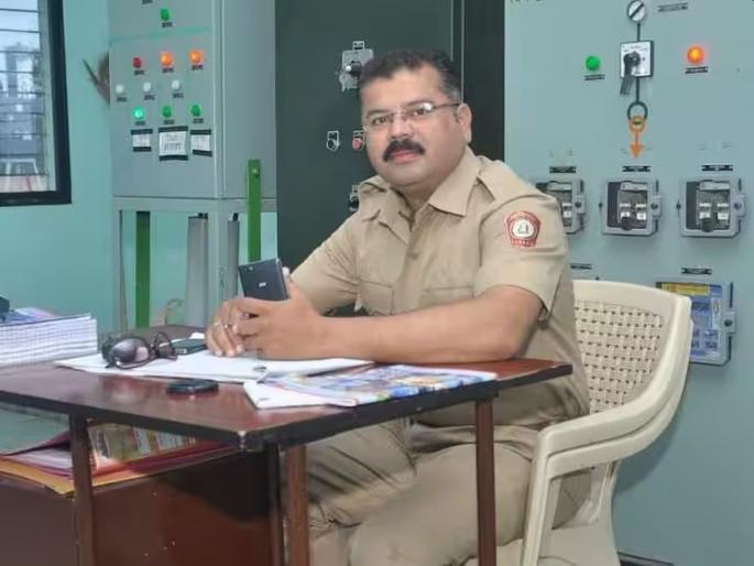 'I have three lakhs of rupees, goons are after me'; Body of Mahavitran employee in Tapi river | 'माझ्याकडे तीन लाख रुपये, गुंड मागे लागलेत'; महावितरण कर्मचाऱ्याचा मृतदेह तापी नदीत 'I have three lakhs of rupees, goons are after me'; Body of Mahavitran employee in Tapi river | 'माझ्याकडे तीन लाख रुपये, गुंड मागे लागलेत'; महावितरण कर्मचाऱ्याचा मृतदेह तापी नदीत