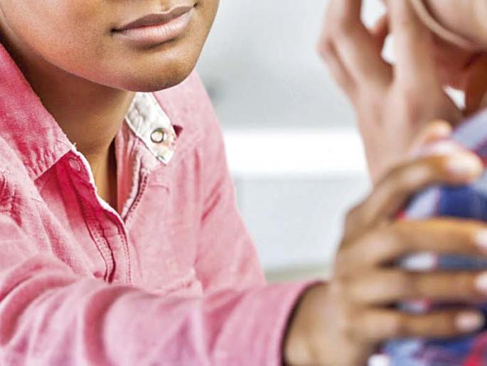 emerging careers in India- mental health help, growing industry | मनाच्या दुखण्यांवर फुंकर घालणार्या मनमोकळ्या दोस्तांची गरज emerging careers in India- mental health help, growing industry | मनाच्या दुखण्यांवर फुंकर घालणार्या मनमोकळ्या दोस्तांची गरज