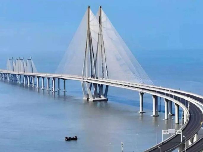 Robbery attempt at sea Link toll booth failed | सी-लिंक टोल नाक्यावर दरोड्याचा प्रयत्न फसला! Robbery attempt at sea Link toll booth failed | सी-लिंक टोल नाक्यावर दरोड्याचा प्रयत्न फसला!