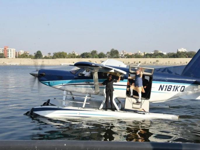 Water aerodromes at 14 more places for seaplane service - Shipbuilding Minister | सीप्लेन सेवेसाठी आणखी १४ ठिकाणी वॉटर एअरोड्रोम - जहाज बांधणीमंत्री Water aerodromes at 14 more places for seaplane service - Shipbuilding Minister | सीप्लेन सेवेसाठी आणखी १४ ठिकाणी वॉटर एअरोड्रोम - जहाज बांधणीमंत्री