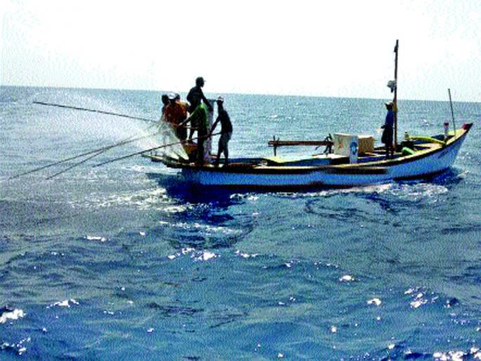 The way with healing! Sea boundary dispute from 30 years | सामोपचाराने मार्ग काढणार ! समुद्र हद्दीचा ३० वर्षांपासूनचा वाद The way with healing! Sea boundary dispute from 30 years | सामोपचाराने मार्ग काढणार ! समुद्र हद्दीचा ३० वर्षांपासूनचा वाद