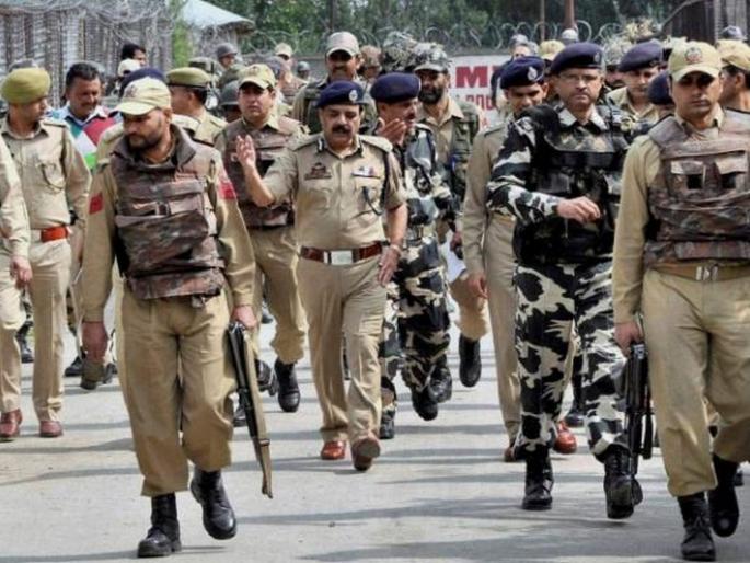 lok sabha election 2019 Mha Alerts All States And Uts Regarding Possibility Of Eruption Of Violence During Counting On 23 May | मतमोजणीदरम्यान हिंसाचाराची शक्यता; गृह मंत्रालयाकडून सर्व राज्यांना सतर्कतेच्या सूचना lok sabha election 2019 Mha Alerts All States And Uts Regarding Possibility Of Eruption Of Violence During Counting On 23 May | मतमोजणीदरम्यान हिंसाचाराची शक्यता; गृह मंत्रालयाकडून सर्व राज्यांना सतर्कतेच्या सूचना