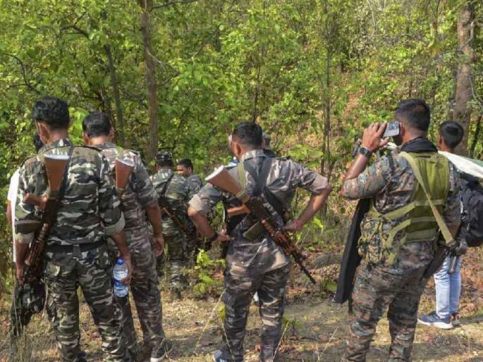 Top Maoist leader with Rs 1 crore bounty among three killed in Jharkhand encounter | झारखंडमध्ये सुरक्षा दलांची मोठी कारवाई; तीन माओवादी ठार, एकावर एक कोटी रुपयांचे बक्षीस Top Maoist leader with Rs 1 crore bounty among three killed in Jharkhand encounter | झारखंडमध्ये सुरक्षा दलांची मोठी कारवाई; तीन माओवादी ठार, एकावर एक कोटी रुपयांचे बक्षीस