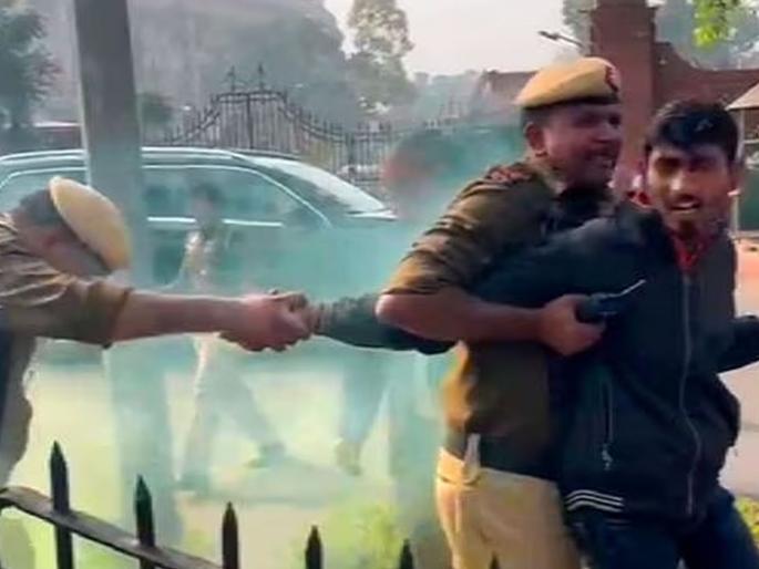 What about a deleted Facebook page? The details of the intruders in Parliament were sought | डिलीट केलेल्या फेसबुक पेजमध्ये काय? संसदेतील घुसखोरांचा तपशील मागविला What about a deleted Facebook page? The details of the intruders in Parliament were sought | डिलीट केलेल्या फेसबुक पेजमध्ये काय? संसदेतील घुसखोरांचा तपशील मागविला