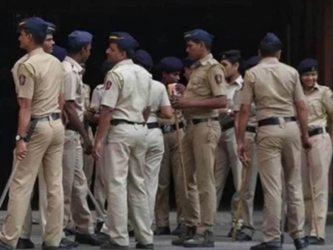 jalgaon lok sabha election result 2024 strict security outside the counting center in jalgaon public transport is also prohibited | जळगावात मतमोजणी केंद्राबाहेर कडेकोट बंदोबस्त, सार्वजनिक वाहतूकही प्रतिबंधित jalgaon lok sabha election result 2024 strict security outside the counting center in jalgaon public transport is also prohibited | जळगावात मतमोजणी केंद्राबाहेर कडेकोट बंदोबस्त, सार्वजनिक वाहतूकही प्रतिबंधित