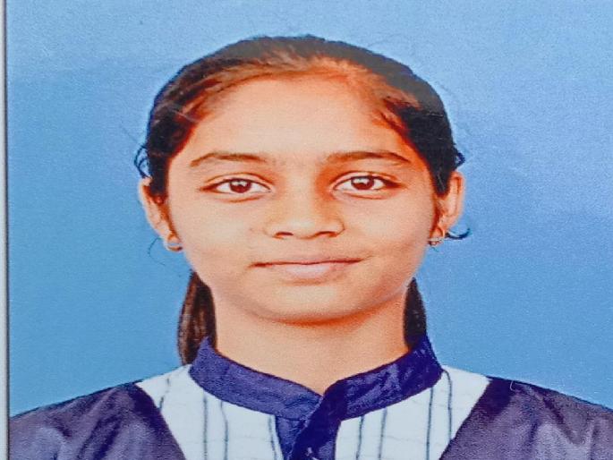 Sejal Popat Magdoom from Udgaon secured 98 percent marks in the 10th examination | Kolhapur: शेतकरी वडिलांच्या इच्छेला यशाचे तोरण, दहावीच्या परीक्षेत उदगावच्या सेजलने मिळविले ९८.४० टक्के Sejal Popat Magdoom from Udgaon secured 98 percent marks in the 10th examination | Kolhapur: शेतकरी वडिलांच्या इच्छेला यशाचे तोरण, दहावीच्या परीक्षेत उदगावच्या सेजलने मिळविले ९८.४० टक्के