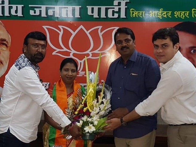 those who joined the bjp four years ago were re entered by the state president | चार वर्षांपूर्वी भाजपात प्रवेश केलेल्यांना प्रदेशाध्यक्षांच्या हस्ते पुन्हा पक्षप्रवेश those who joined the bjp four years ago were re entered by the state president | चार वर्षांपूर्वी भाजपात प्रवेश केलेल्यांना प्रदेशाध्यक्षांच्या हस्ते पुन्हा पक्षप्रवेश