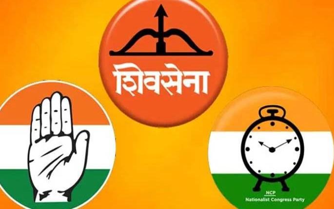 Pawar looks at Khandesh of father and daughter | पवार पिता-कन्येचे खान्देशकडे लक्ष Pawar looks at Khandesh of father and daughter | पवार पिता-कन्येचे खान्देशकडे लक्ष