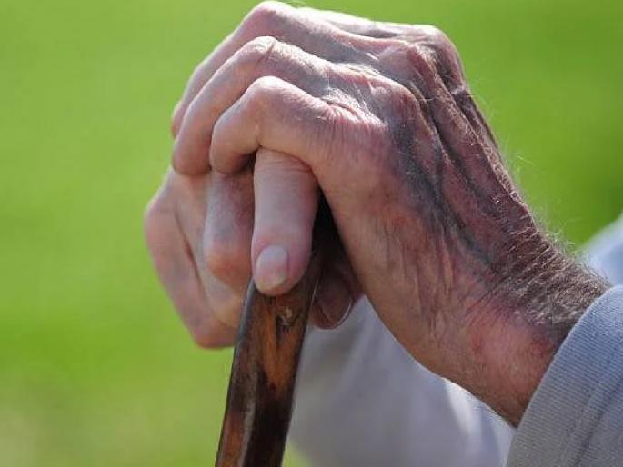 The number of cases registered by the police under the Senior Citizen Care Act is increasing | आई-वडील मुलांना वाटतायत अडगळ!, गुन्हे दाखल होण्याचे प्रमाण वाढले The number of cases registered by the police under the Senior Citizen Care Act is increasing | आई-वडील मुलांना वाटतायत अडगळ!, गुन्हे दाखल होण्याचे प्रमाण वाढले