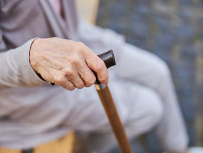 Fed up with his sister in law troubles a 73 year old man took extreme measures | वहिनीच्या त्रासाला कंटाळून ७३ वर्षीय वृद्धाने उचलले टोकाचे पाऊल Fed up with his sister in law troubles a 73 year old man took extreme measures | वहिनीच्या त्रासाला कंटाळून ७३ वर्षीय वृद्धाने उचलले टोकाचे पाऊल
