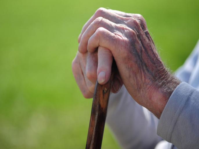 Watchman duped senior citizen of Rs 24 lakh; took advantage of him living far from family | वॉचमननेच ज्येष्ठाला घातला २४ लाखांचा गंडा; कुटुंबापासून लांब राहत असल्याचा घेतला गैरफायदा Watchman duped senior citizen of Rs 24 lakh; took advantage of him living far from family | वॉचमननेच ज्येष्ठाला घातला २४ लाखांचा गंडा; कुटुंबापासून लांब राहत असल्याचा घेतला गैरफायदा
