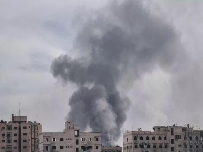 missile strike on a military airport in Syria, many deaths | सीरियातील सैनिकी हवाई तळांवर क्षेपणास्त्र हल्ला, अनेकांचा मृत्यू missile strike on a military airport in Syria, many deaths | सीरियातील सैनिकी हवाई तळांवर क्षेपणास्त्र हल्ला, अनेकांचा मृत्यू