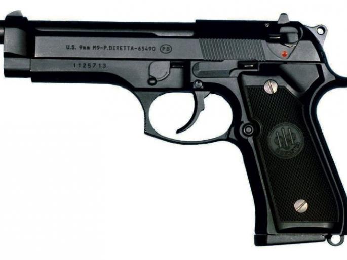 Pistol of the guard of the MLA Stolen | आमदाराच्या सुरक्षा रक्षकाचे पिस्तूल चोरीला Pistol of the guard of the MLA Stolen | आमदाराच्या सुरक्षा रक्षकाचे पिस्तूल चोरीला