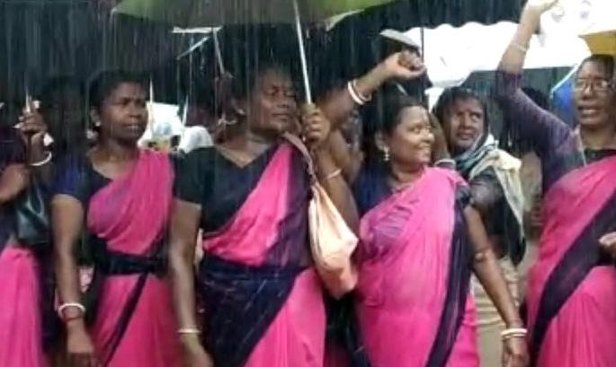 2401 Anganwadi workers in Akola district will get Honororium | अकोला जिल्ह्यातील २४०१ अंगणवाडी सेविकांना मिळणार भाऊबीज भेट! 2401 Anganwadi workers in Akola district will get Honororium | अकोला जिल्ह्यातील २४०१ अंगणवाडी सेविकांना मिळणार भाऊबीज भेट!