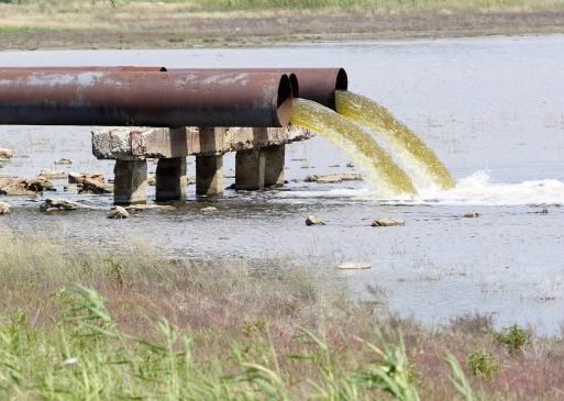 15 crores per annum to generate sewage, income from the use of treated sewage | सांडपाणी मिळवून देणार वर्षभरात १५ कोटी, प्रक्रियाकृत सांडपाण्याच्या वापरातून उत्पन्न 15 crores per annum to generate sewage, income from the use of treated sewage | सांडपाणी मिळवून देणार वर्षभरात १५ कोटी, प्रक्रियाकृत सांडपाण्याच्या वापरातून उत्पन्न