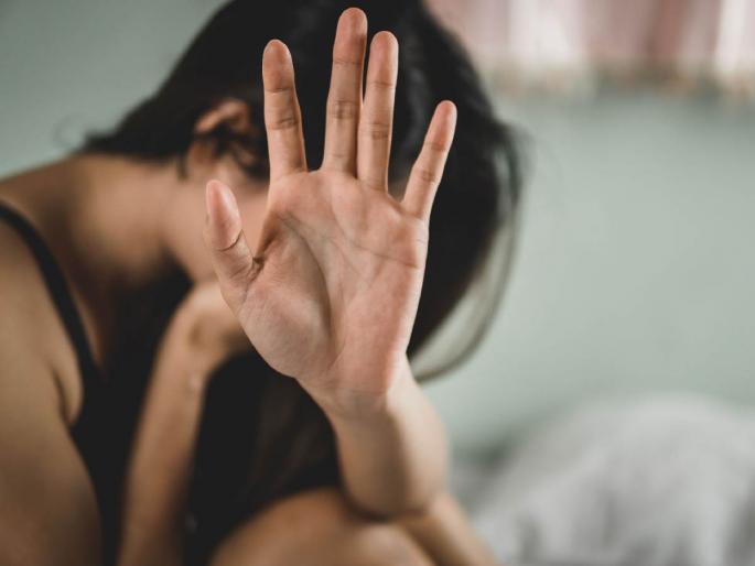 After the forced abortion, the second pregnancy was imposed! | जबरीच्या गर्भपातानंतरही दुसऱ्यांदा लादले गर्भारपण!, वारंवार बलात्कार, फेसबुक फ्रेंडचा कारनामा After the forced abortion, the second pregnancy was imposed! | जबरीच्या गर्भपातानंतरही दुसऱ्यांदा लादले गर्भारपण!, वारंवार बलात्कार, फेसबुक फ्रेंडचा कारनामा