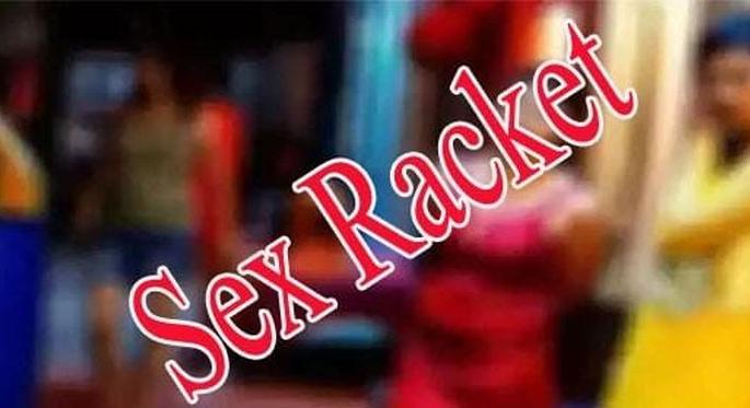 Police raid Brothel in Gittikhadan, Nagpur | नागपूरच्या गिट्टीखदानमधील कुंटणखान्यावर पोलिसांचा छापा Police raid Brothel in Gittikhadan, Nagpur | नागपूरच्या गिट्टीखदानमधील कुंटणखान्यावर पोलिसांचा छापा