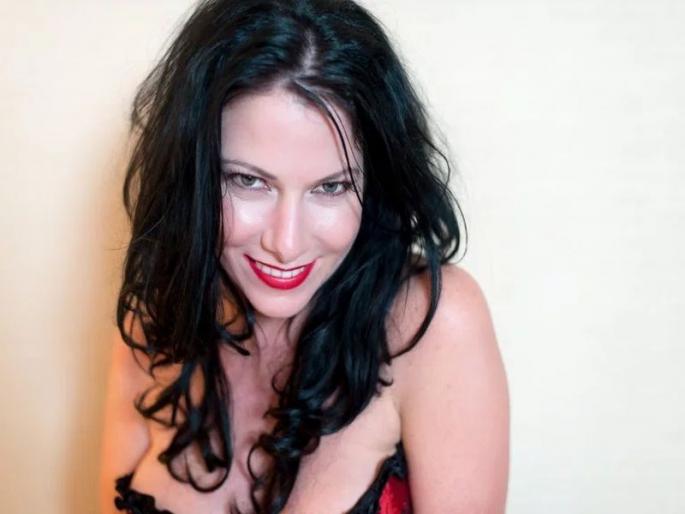 Mother-of-two says she’s had 80 affairs with married men and she’s proud | हद्द झाली... 80 विवाहित पुरुषांसोबत संबंध ठेवल्याचा 'तिला' अभिमान वाटतो! Mother-of-two says she’s had 80 affairs with married men and she’s proud | हद्द झाली... 80 विवाहित पुरुषांसोबत संबंध ठेवल्याचा 'तिला' अभिमान वाटतो!