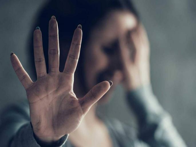 noida girl sexual assault by facebook friend in gurugram | फेसबुकवरुन मैत्री झाली, प्रेम झालं, लग्नाच आमिष दाखवलं; मित्रांसोबत केला सामूहिक बलात्कार noida girl sexual assault by facebook friend in gurugram | फेसबुकवरुन मैत्री झाली, प्रेम झालं, लग्नाच आमिष दाखवलं; मित्रांसोबत केला सामूहिक बलात्कार