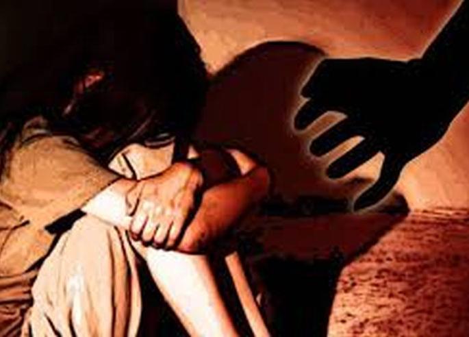 Sexual exploitation of a minor girl; The accused arrested | अल्पवयीन मुलीवर अत्याचार; आरोपीस अटक Sexual exploitation of a minor girl; The accused arrested | अल्पवयीन मुलीवर अत्याचार; आरोपीस अटक