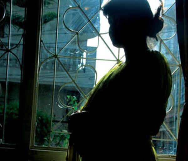 The baby burst again in 5 hours! | बाळंतीण २४ तासांतच पुन्हा फडात! : शेत मालकिणीने दिला बाळंतविडा; जिद्दीला दाद