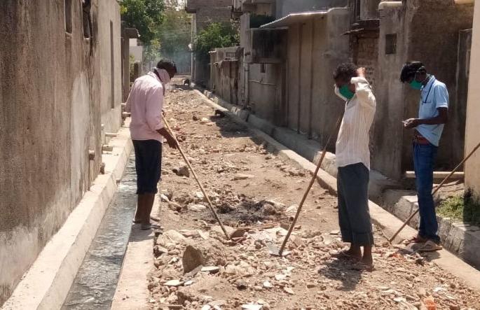 Sweepers, Ghanta gadi drivers' health check not done | सफाई कर्मचारी, घंटागाडी चालकांच्या आरोग्य तपासणीला ‘खो’! Sweepers, Ghanta gadi drivers' health check not done | सफाई कर्मचारी, घंटागाडी चालकांच्या आरोग्य तपासणीला ‘खो’!