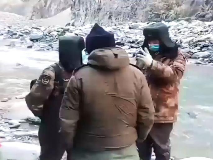 India China Face Off: China Attacked Indian soldiers from behind after agree to stand off | India China Face Off: खंजीर खुपसला! चीनचा मागे हटण्याचा दिखावा; भारतीय जवानांवर पाठीमागून वार केला India China Face Off: China Attacked Indian soldiers from behind after agree to stand off | India China Face Off: खंजीर खुपसला! चीनचा मागे हटण्याचा दिखावा; भारतीय जवानांवर पाठीमागून वार केला